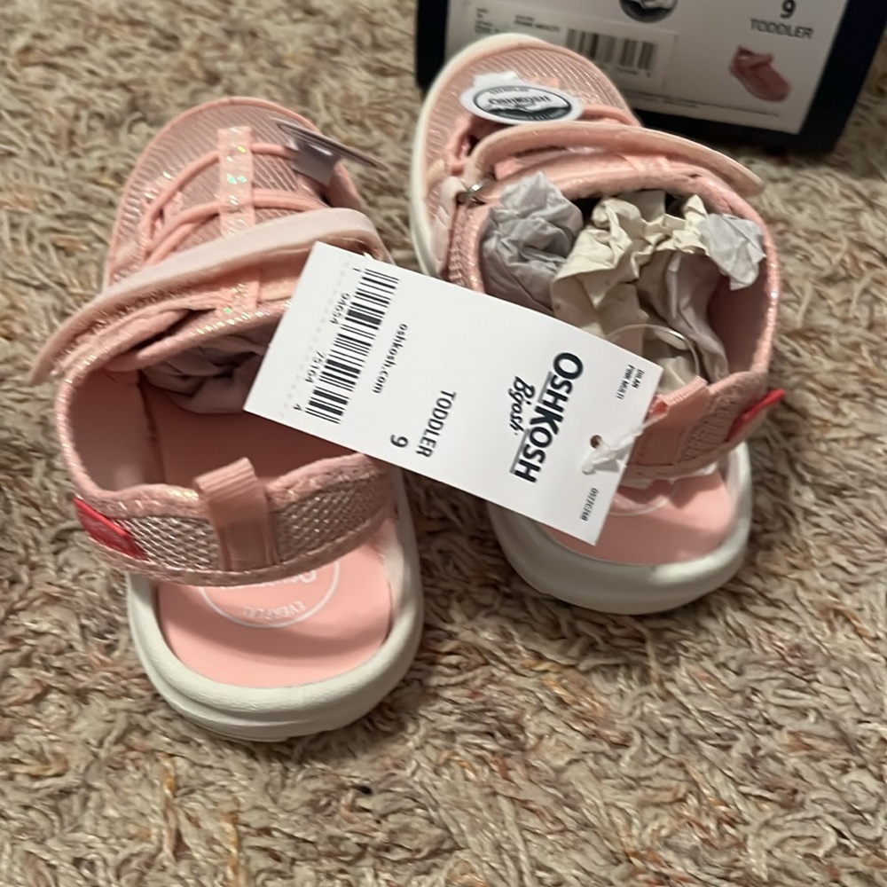 Pink Shoes - Picture 4 of 5